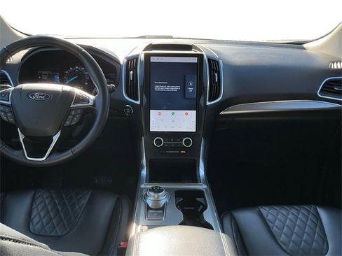 Used 2024 Ford Edge Titanium image 12
