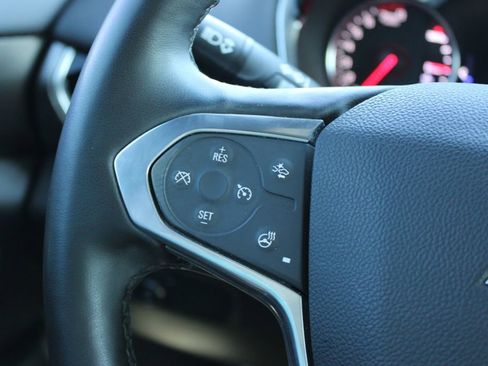 Used 2023 Chevrolet Traverse Premier image 24