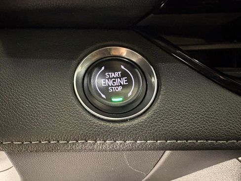 Used 2025 Buick Enclave Preferred image 28