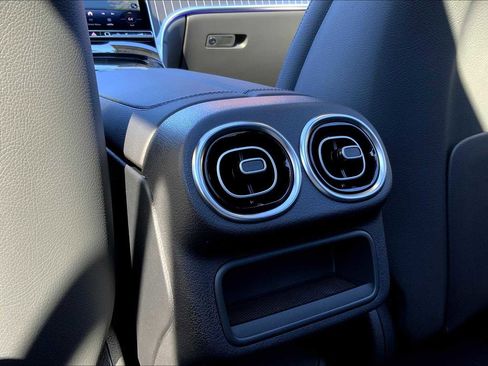 Certified 2026 Mercedes-Benz GLC 300 4MATIC image 22