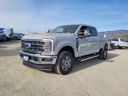 New 2026 Ford F250 Lariat w/ FX4 Off-Road Package AWD/4WD image 2
