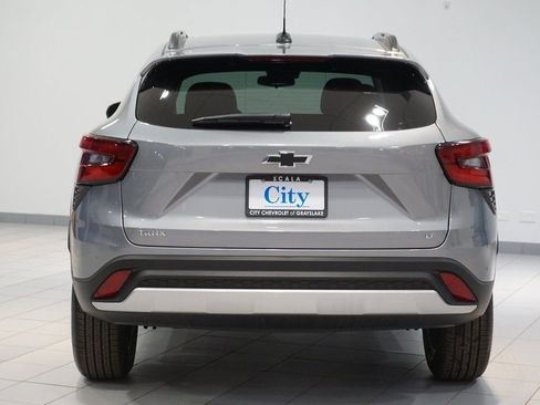 New 2026 Chevrolet Trax LT image 6