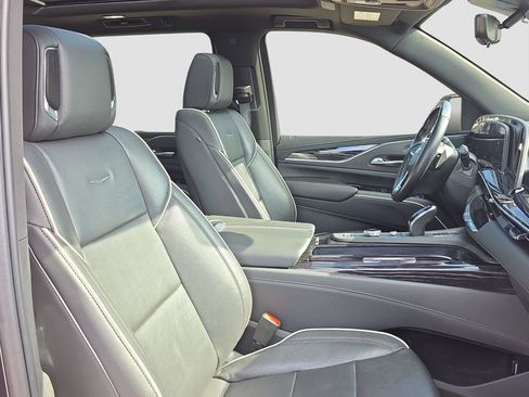 Used 2022 Cadillac Escalade Sport w/ Touring Package AWD/4WD image 19
