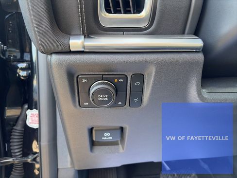 Used 2025 Ford Expedition Max Platinum image 11