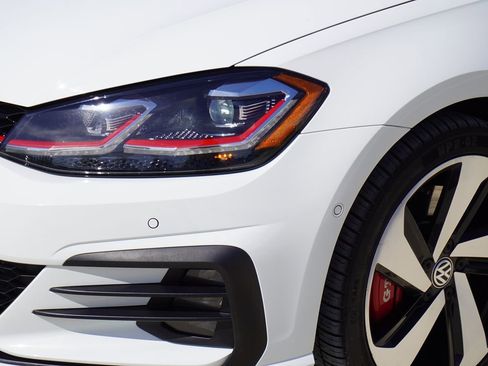 Used 2019 Volkswagen GTI SE FWD image 2