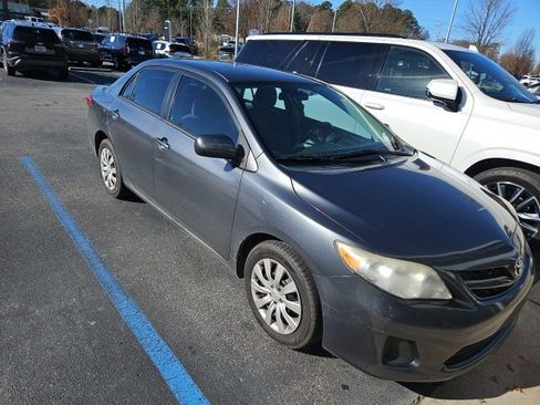 Used 2012 Toyota Corolla LE image 3