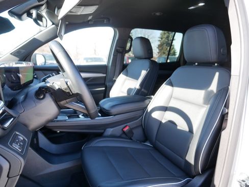 Used 2025 Buick Enclave Preferred image 34