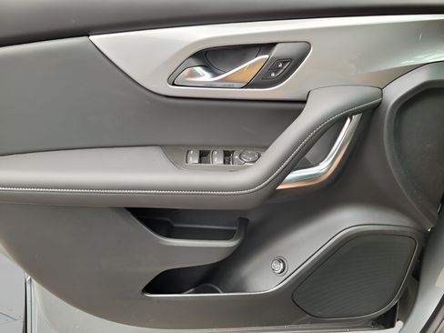 New 2026 Chevrolet Blazer LT w/ Convenience Package FWD image 22