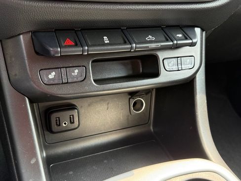 Used 2021 Chevrolet Colorado LT w/ LT Convenience Package AWD/4WD image 51