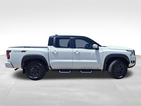 Certified 2025 Nissan Frontier PRO-4X w/ Tow Package AWD/4WD image 7