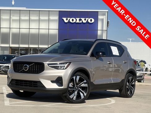 Certified 2023 Volvo XC40 B5 Plus w/ Protection Package Premier image 1
