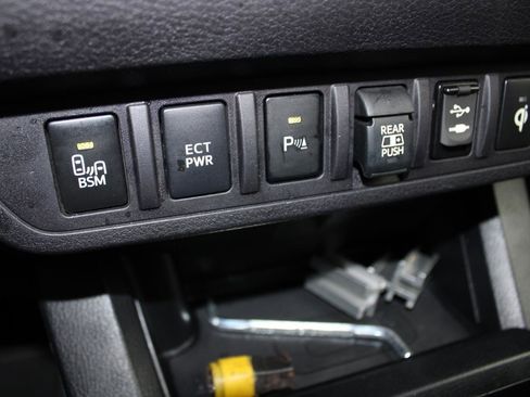 Used 2019 Toyota Tacoma image 23