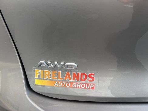 Used 2023 Toyota Crown XLE image 9