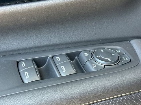 New 2025 Chevrolet Suburban Premier AWD/4WD image 12