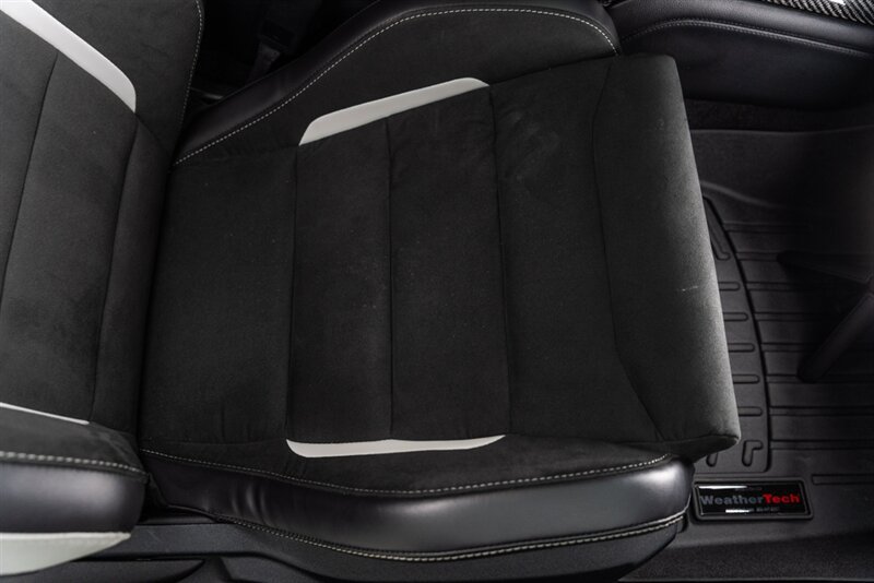 Used 2021 Ford Mustang Shelby GT500 w/ Carbon Fiber Track Pack RWD image 59