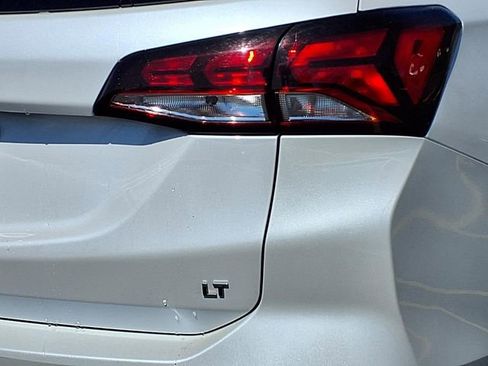 Used 2022 Chevrolet Equinox LT image 25