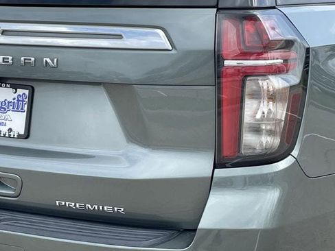 Used 2023 Chevrolet Suburban Premier image 6