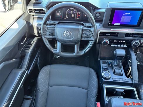 Certified 2026 Toyota Tacoma SR5 AWD/4WD image 15