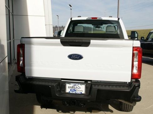 New 2026 Ford F250 XL w/ F-250 >10K GVWR Package image 4