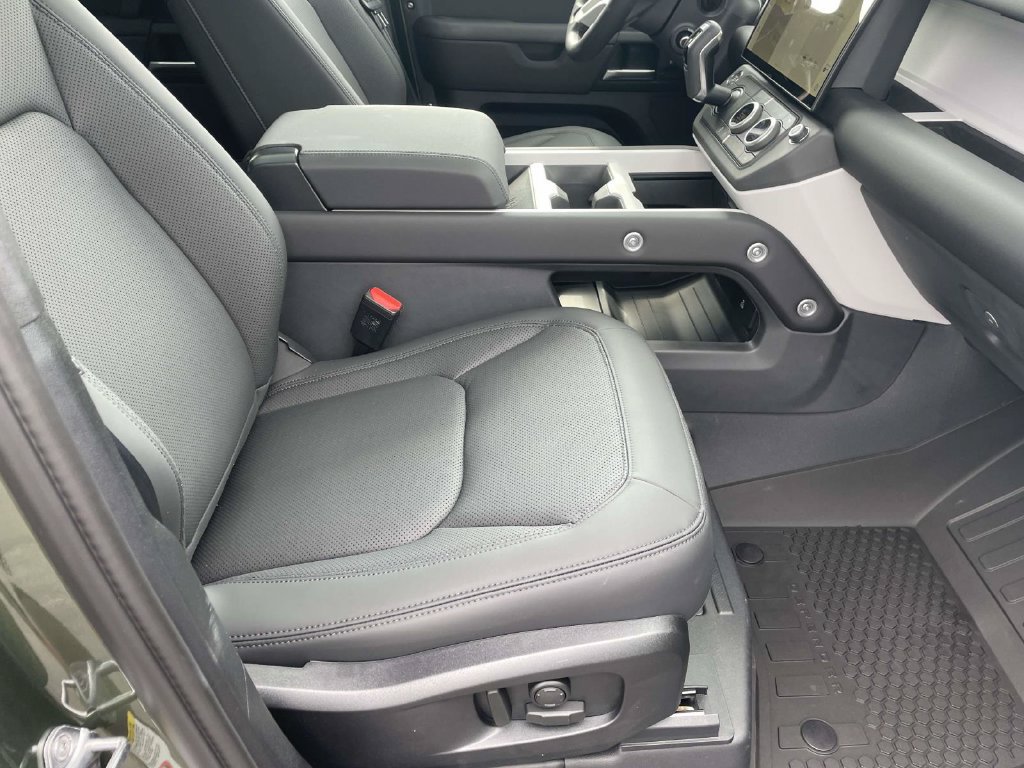 New 2026 Land Rover Defender 110 S AWD/4WD image 20