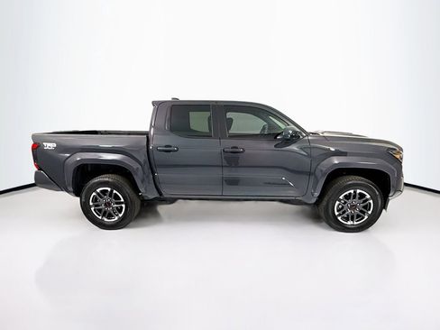 Used 2025 Toyota Tacoma TRD Sport AWD/4WD image 4