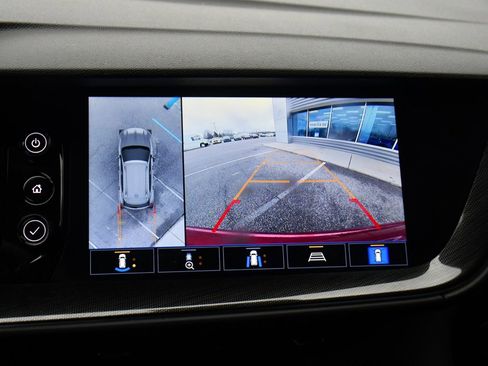 Used 2021 Buick Envision Essence w/ Technology Package I image 25