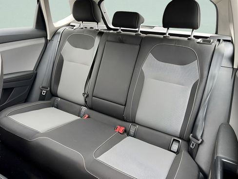 Used 2024 Volkswagen Taos S image 25