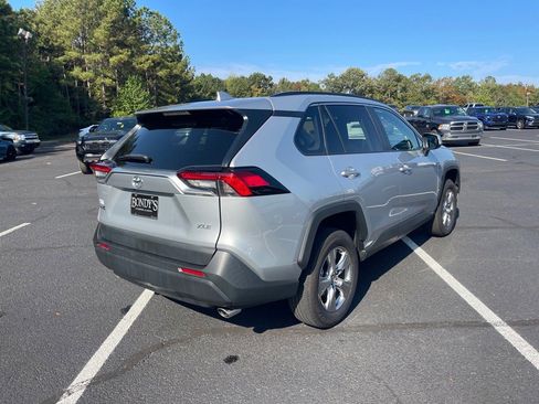 Used 2024 Toyota RAV4 XLE image 17