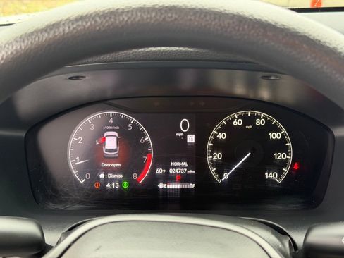 Used 2024 Honda HR-V LX image 15