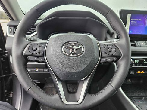 Certified 2025 Toyota RAV4 XLE Premium image 28