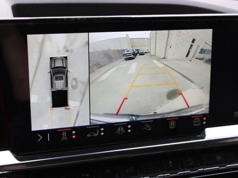 Used 2025 GMC Sierra 1500 SLT image 7