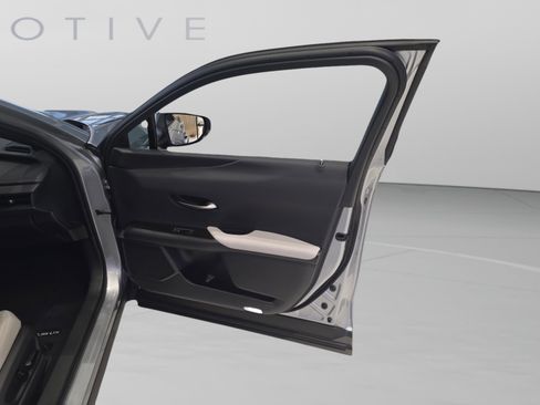 New 2026 Lexus UX 300h FWD image 22