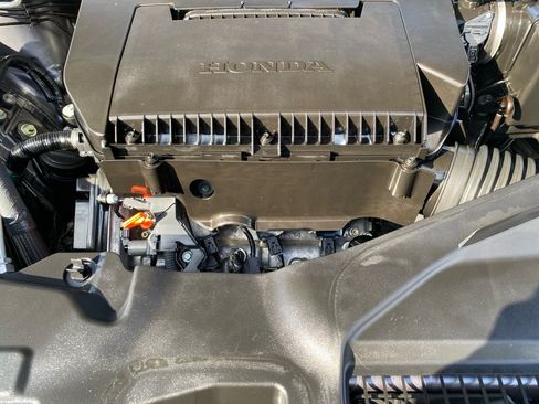 Used 2024 Honda Pilot EX-L image 18