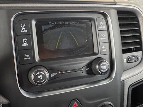 Used 2019 RAM 1500 ST w/ SXT Plus Group AWD/4WD image 9