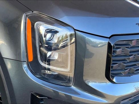 Used 2022 Kia Telluride SX w/ Nightfall Edition Package AWD/4WD image 28