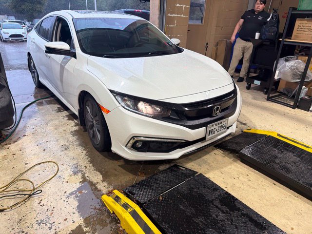 Used 2020 Honda Civic EX image 2