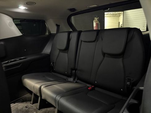 Used 2025 Kia Carnival SX Prestige FWD image 13