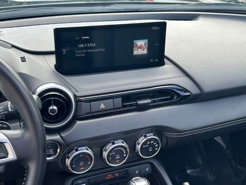 Used 2025 MAZDA MX-5 Miata RF Grand Touring RWD image 19