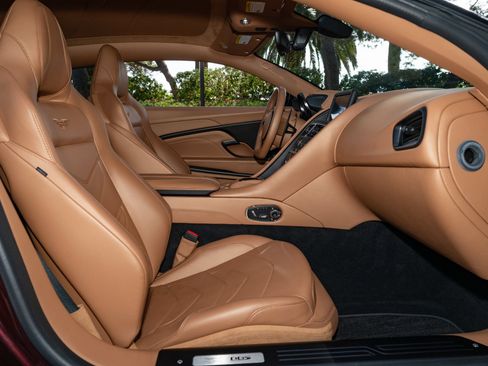 Used 2020 Aston Martin DBS Superleggera RWD image 12