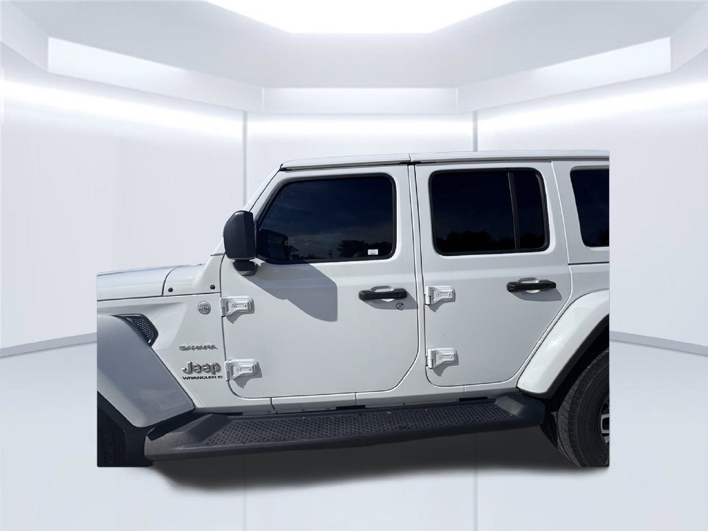 Used 2024 Jeep Wrangler Unlimited Sahara AWD/4WD image 27