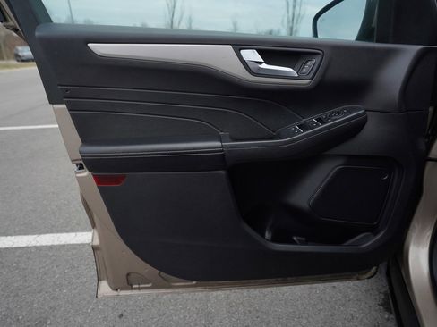 Used 2021 Ford Escape SEL FWD image 11