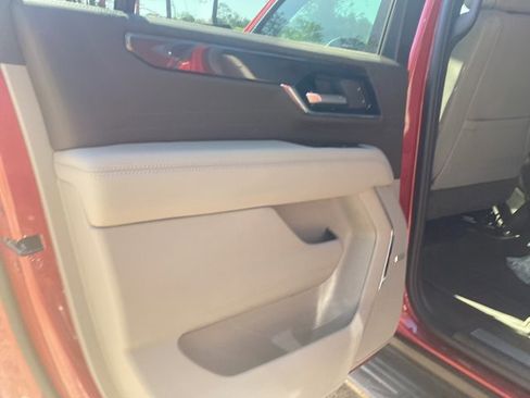 New 2026 GMC Yukon XL Elevation w/ LPO, Floor Liner Package image 39