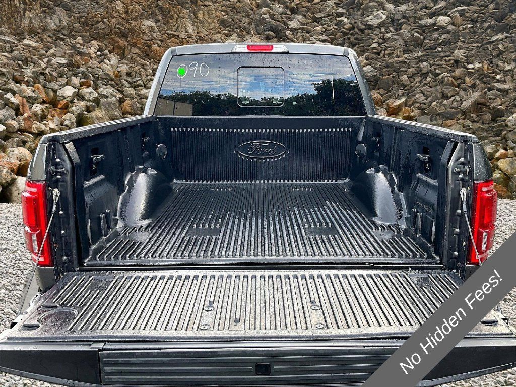 Used 2015 Ford F150 Platinum w/ Equipment Group 701A Luxury AWD/4WD image 16
