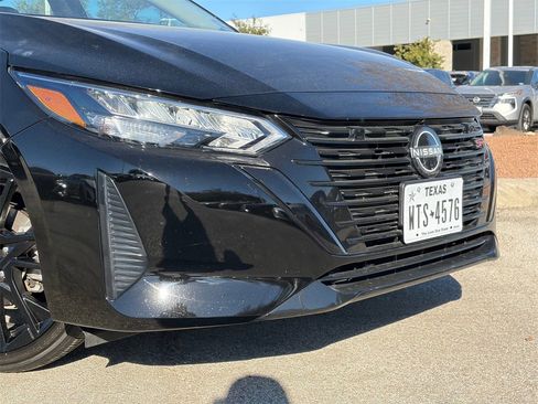 Certified 2025 Nissan Sentra SR w/ SR Premium Package image 3