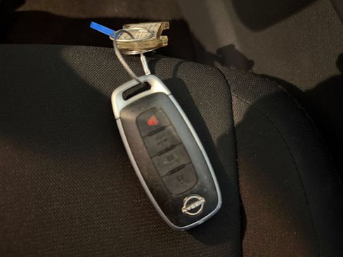 Used 2025 Nissan Sentra S FWD image 17