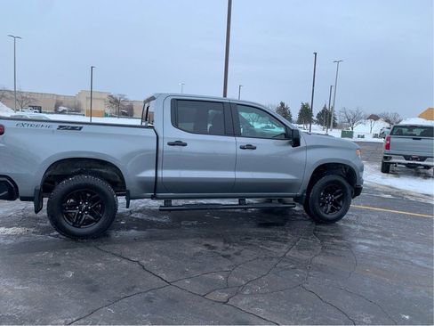 Used 2024 Chevrolet Silverado 1500 LT Trail Boss w/ Convenience Package II image 2