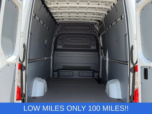 Used 2025 Mercedes-Benz Sprinter 2500 image 10