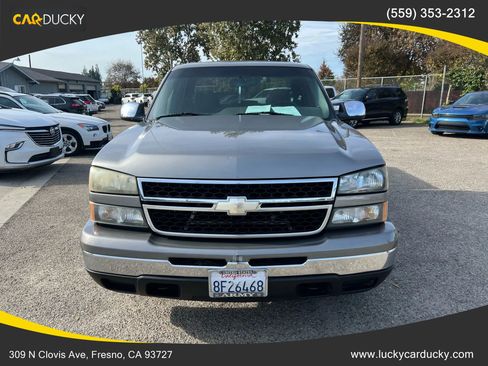 Used 2007 Chevrolet Silverado 1500 LS w/ Chrome Exterior Package image 2