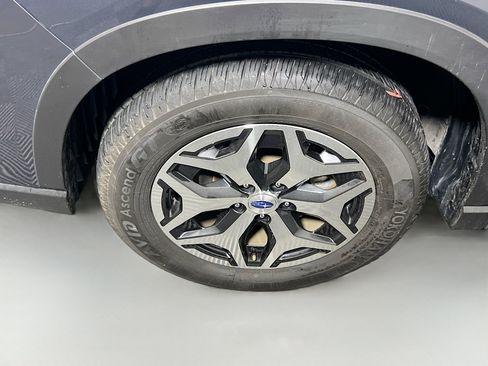 Used 2022 Subaru Forester Premium image 13