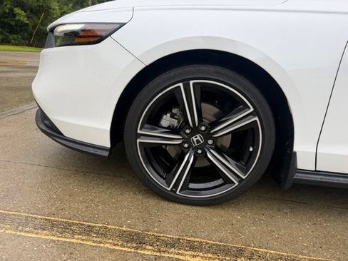 Used 2023 Honda Accord Sport image 10